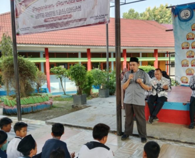 
					Gelar Pesantren Ramadhan SMP 1 Balongan Sempatkan Doa Bersama Untuk Bupati Indramayu