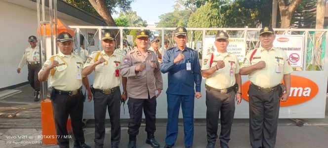 
					Polsek Serpong Gelar Pembinaan Pam Swakarsa untuk Satpam PT. Pratama Tingkatkan Keamanan