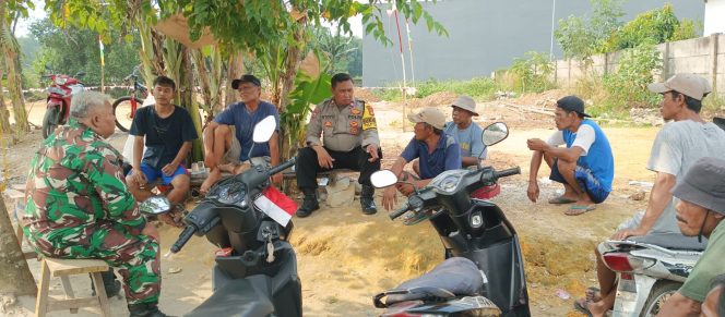 
					Bhabinkamtibmas Bojongkamal Himbau Kamtibmas pada Komunitas Buruh Jelang Pemilukada 2024