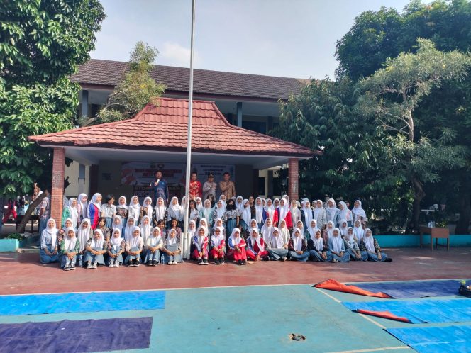 
					Deklarasi Anti Tawuran di SMAN 10 Tangsel: Polisi dan Sekolah Bersinergi Cegah Kenakalan Remaja