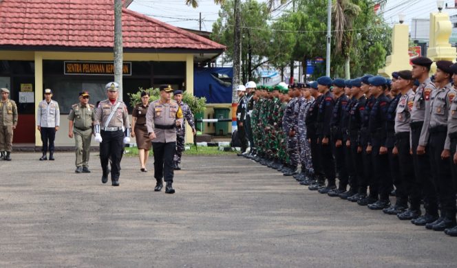 
					Apel Operasi Zebra Kapuas 2024, Kapolres Ketapang Bacakan Amanat Kapolda Kalbar