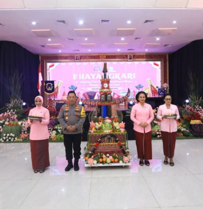
					Peringati HKGB ke-72, Ketum Bhayangkari: Istri Harus Jadi Support System Suami 