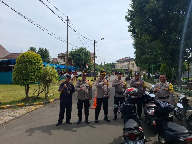 
					Kapolsek Kelapa Dua Pantau Langsung Keamanan di TPS 8, 9, dan 10 Desa Curug Sangereng