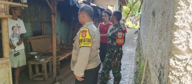 
					Waspada Banjir, Bhabinkamtibmas Bojongkamal Himbau Warga Tetap Siaga