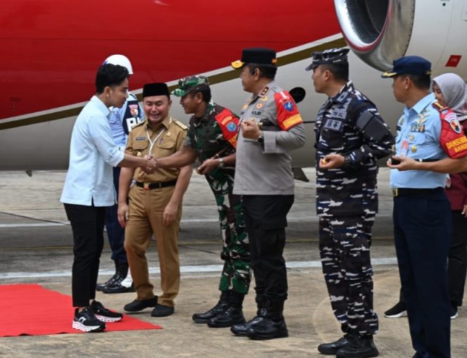 
					Pastikan Keamanan, Kapolda Kalteng Bersama Pangdam Dampingi Wapres Kunjungan di Palangka Raya