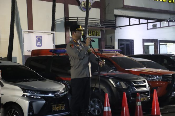 
					Kapolres Metro Depok Pimpin Apel Patroli Gabungan untuk Ciptakan Rasa Aman di Kota Depok