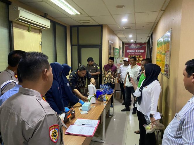 
					Polres Metro Bekasi Kota Musnahkan 1 Kg Lebih Sabu, Dukung Program Astacita Presiden Dalam Memberantas Narkoba