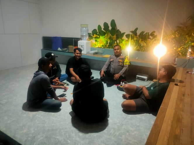 
					Bhabinkamtibmas Cicalengka Ajak Pemuda Jaga Kamtibmas Pasca Pilkada