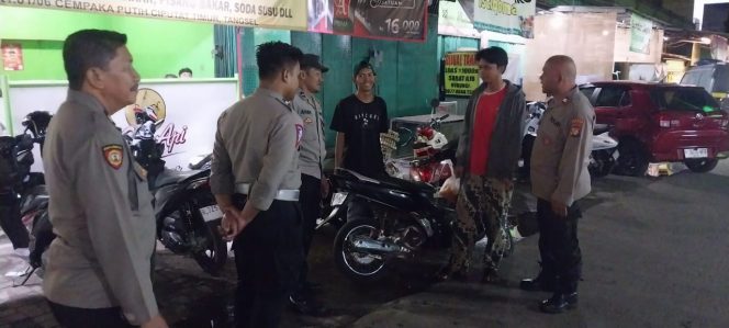 
					Ops Cipkon Polsek Ciputat Timur Antisipasi Kejahatan Jalanan dan Tawuran, Ciptakan Rasa Aman Warga