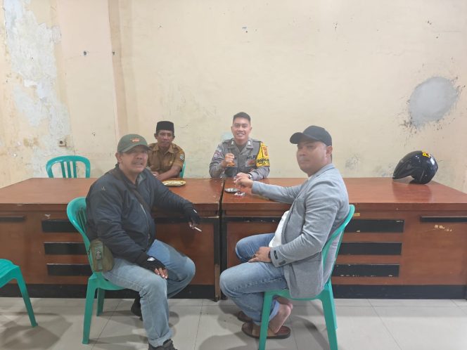 
					Menyambut Tahun Baru, Bhabinkamtibmas Caringin Gelar Diskusi Kamtibmas