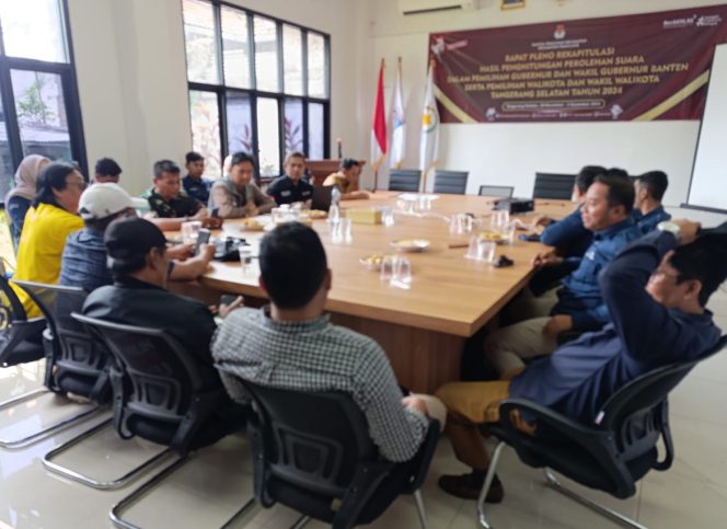
					Rapat Rekapitulasi Suara Pemilukada 2024 di Kecamatan Pamulang Berjalan Lancar