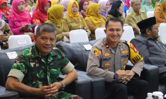 
					Wakapolres Kobar Hadiri kegiatan Peringatan Hari Ibu ke 96 Tahun 2024