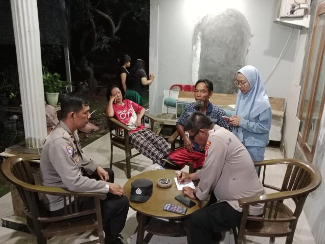 
					Polsek Ciptim Antarkan Ke Rumah Seorang Perempuan Yang Hilang Sejak 7 Januari 2025