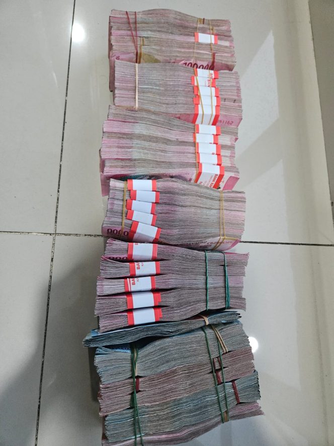 
					Respon Cepat Polres Metro Jakarta Pusat Amankan Pelaku Pencurian Ratusan Juta Kurang Dari 24 Jam