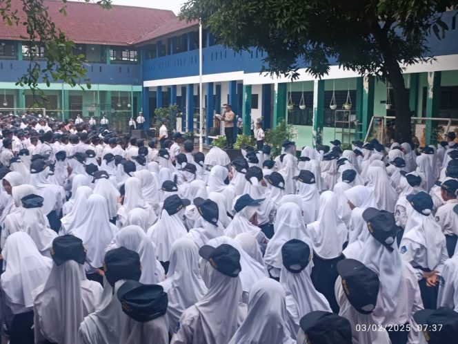 
					Cegah Tawuran Pelajar, Polsek Kelapa Dua Gelar Sosialisasi CETAR di SMP Negeri 2