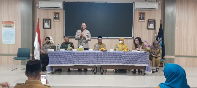 
					Kapolsek Ciputat Timur Hadiri Lokakarya Mini Triwulan I di Kecamatan Ciputat Timur