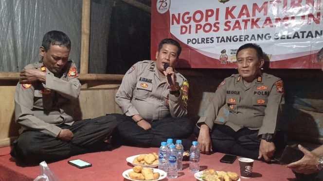 
					Ngopi Kamtibmas di Pamulang Timur, Warga Bahas Keamanan Lingkungan