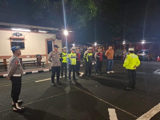 
					Polsek Kelapa Dua Gelar Patroli Malam, Cegah Balap Liar dan Gangguan Kamtibmas