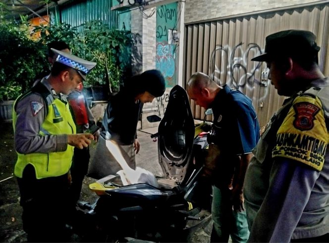 
					Polsek Pamulang Gencarkan Patroli Cipta Kondisi, Cegah Kejahatan Jalanan dan Tawuran
