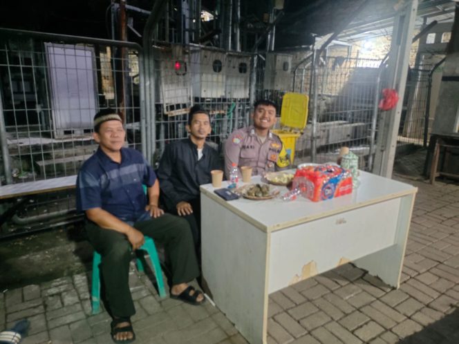 
					Bhabinkamtibmas Kelurahan Buaran Hadiri Pengajian Sambut Ramadhan