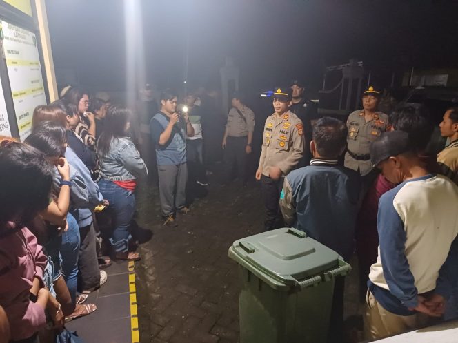 
					Polsek Cisauk Gelar Operasi Pekat dan Cipta Kondisi, Amankan Puluhan Orang dan Miras