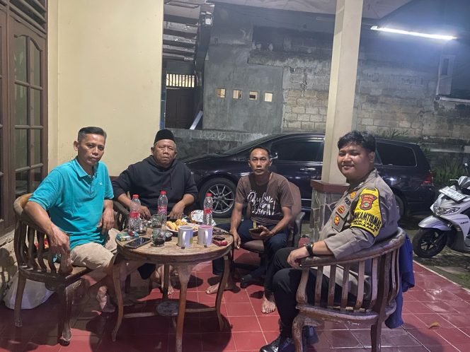 
					Bhabinkamtibmas Pondok Cabe Ilir Ajak Ketua RW dan RT Perkuat Keamanan Lingkungan