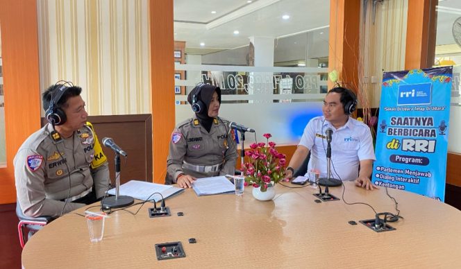 
					Melalui Radio, Ditlantas Polda Kalteng Sosialisasikan Operasi Keselamatan Telabang 2025