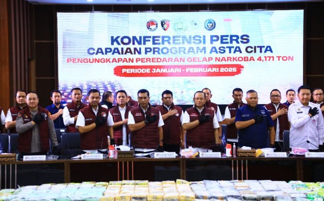 
					Bareskrim Polri Ungkap 6.881 Kasus Narkoba Dalam Dua Bulan, 9.586 Tersangka Di Tangkap dan 4,171 TON Narkotika