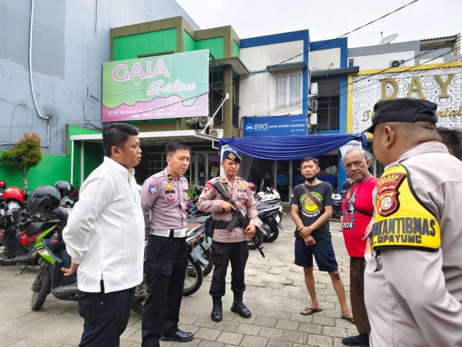 
					Cegah Pungli, Polsek Ciputat Timur Tindaklanjuti Informasi Tarif Parkir Liar di Samsat Ciputat