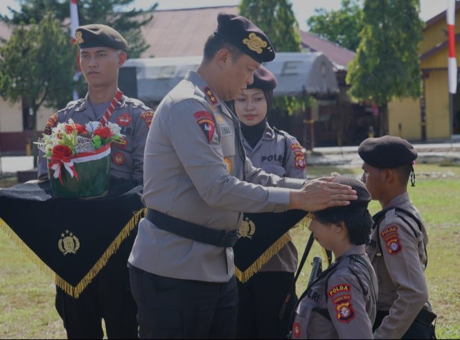 
					Bentuk Personel Polri Presisi, Kapolda Kalteng Pimpin Penutupan Pembinaan Tradisi dan Pembaretan 126 Bintara Remaja Ditsamapta