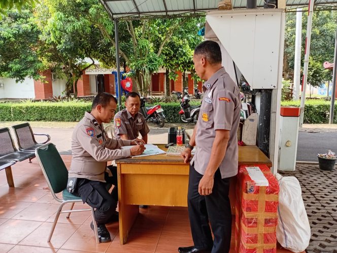 
					Bhabinkamtibmas Sambangi Sekolah, Wujudkan Lingkungan Aman Lewat DDS