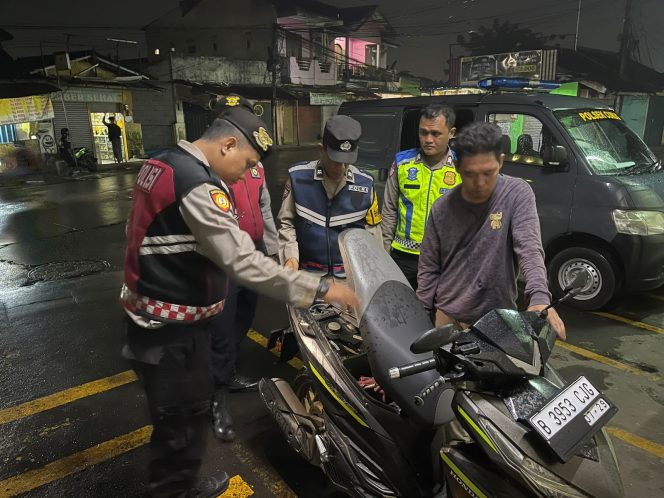 
					Cegah Premanisme, Polsek Curug Laksanakan Patroli Cipkon