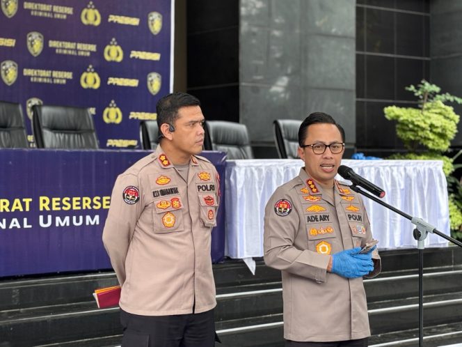 
					Polda Metro Jaya Tertibkan 1.493 Atribut Ormas Selama Operasi Berantas Jaya 2025