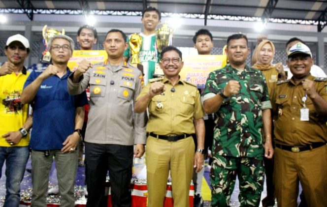 
					Turnamen Futsal Kapolres Cup 2025 Resmi Ditutup Kapolrestro Tangerang Kota dan Walikota Tangerang