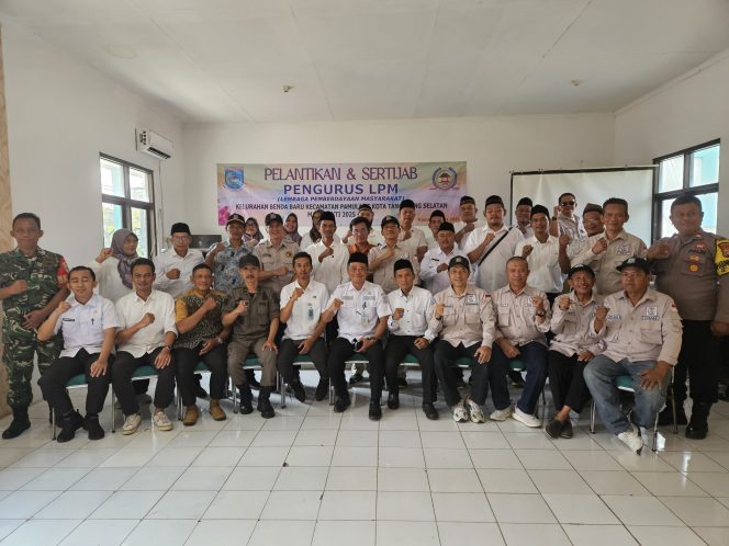 
					Aiptu Iwan Setio Budi Sampaikan Pesan Kamtibmas dalam Pelantikan LPM Benda Baru