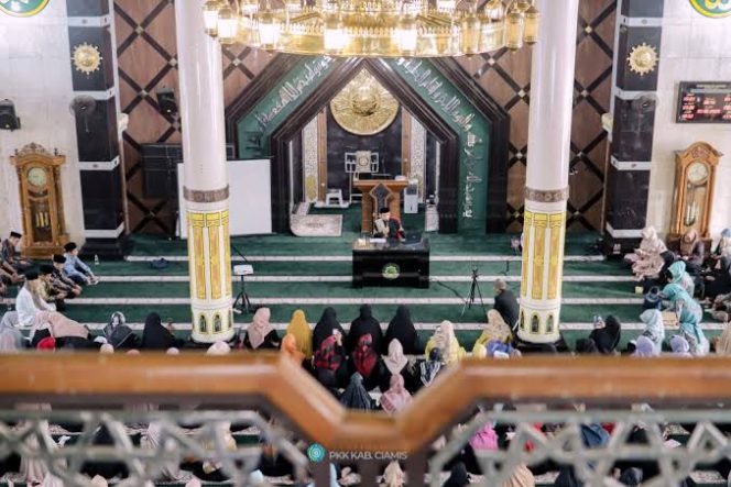 
					Sambut Hari Jadi Ciamis Ke – 383, Masjid Agung Ciamis Gelar Pengajian Akbar, Hadirkan Ustadz Shufi Zainal Muttaqin.