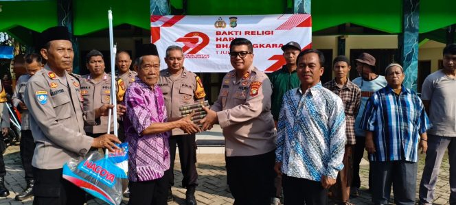 
					Bakti Religi Polsek Curug Sambut HUT Bhayangkara ke-79 di Masjid Al-Ikhlas Curug Wetan