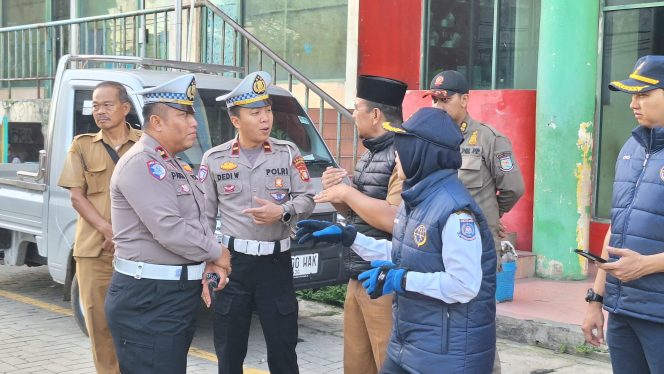 
					Polsek Ciputat Timur dan Dishub Tangsel Tinjau Rencana Uji Coba Sistem Satu Arah di Jalan H. Usman