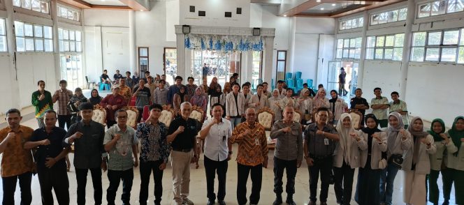 
					Kasi Humas Polres Ketapang Hadiri Diskusi Publik Peran Media Massa dalam Mendukung Program Asta Cita Presiden Prabowo