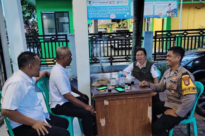 
					Bhabinkamtibmas Pagedangan Sambangi Kantor Desa, Sampaikan Himbauan Kamtibmas