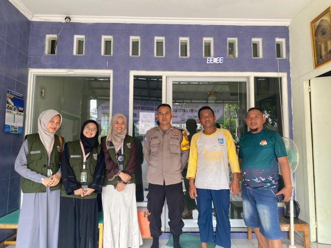 
					Pererat Sinergi dan Edukasi Kamtibmas, Bhabinkamtibmas Muncul Sambangi Warga dan Siswi KKN di Citra Serpong