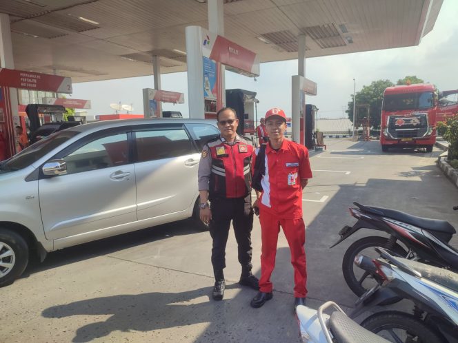 
					Cegah Kriminalitas, Unit Samapta Polsek Serpong Patroli ke SPBU Buaran