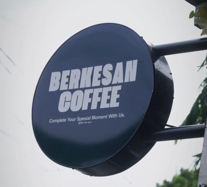 
					Menikmati Kopi dan Jajanan di Pamulang, Kopi Berkesan Jadi Tempat Cocok Untuk Nongkrong Sama Teman