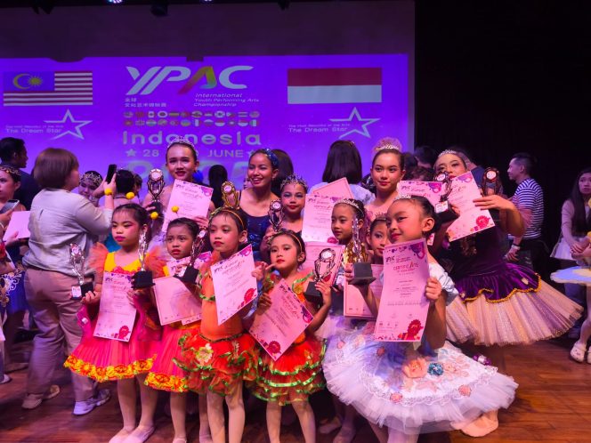 
					Sekolah Ballet On Stage Academy Ukir Prestasi Global di International Youth Performing Arts (YPAC) 2025 Di Jakarta