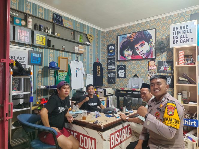 
					Pererat Sinergi, Bhabinkamtibmas Kelurahan Buaran Laksanakan Cooling System Bersama Tokoh Masyarakat