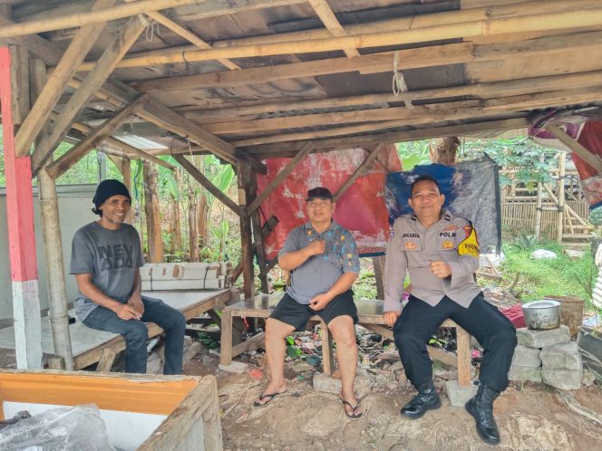 
					Dekatkan Polisi dengan Warga, Bhabinkamtibmas Kelapa Dua Gencarkan Door to Door System dan Cooling System