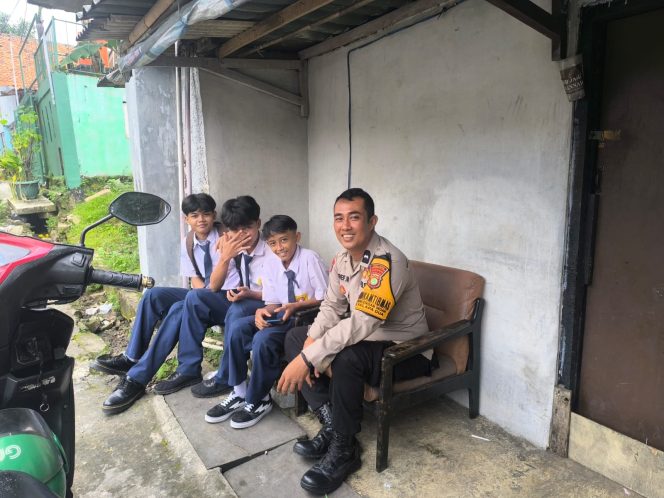 
					Cegah Tawuran Pelajar, Polsek Kelapa Dua Sosialisasikan Program CETAR di SMP Darul Jannah