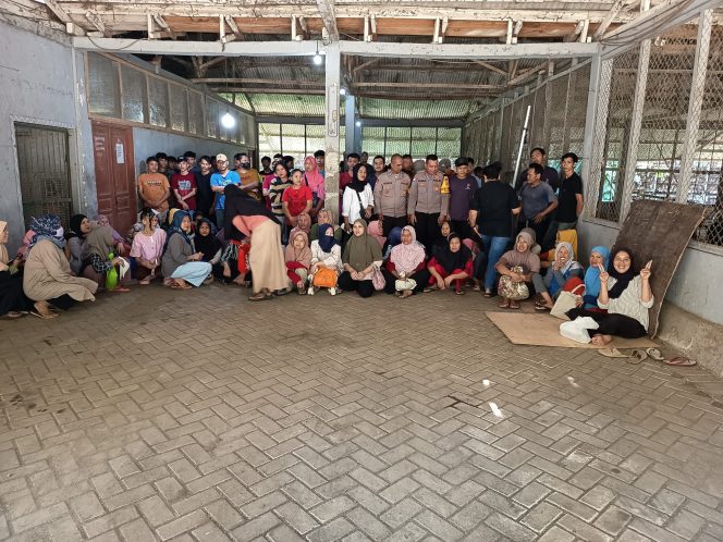 
					Dekatkan Diri ke Masyarakat, Polsek Pagedangan Gelar Patroli Dialogis dan Sambang di Kadu Sirung