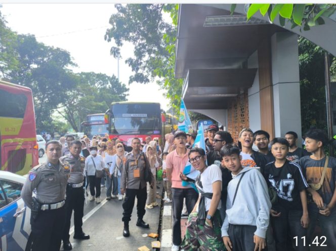 
					Sinergi Masyarakat dan Polri di Monas: HUT Bhayangkara ke-79 Berlangsung Aman dan Tertib