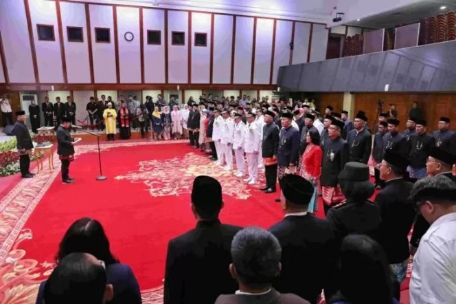 
					Pimpinan DPRD-Sekda DKI Jakarta Kongkalikong Loloskan 20 Kader PDIP Jadi Pejabat Eselon II